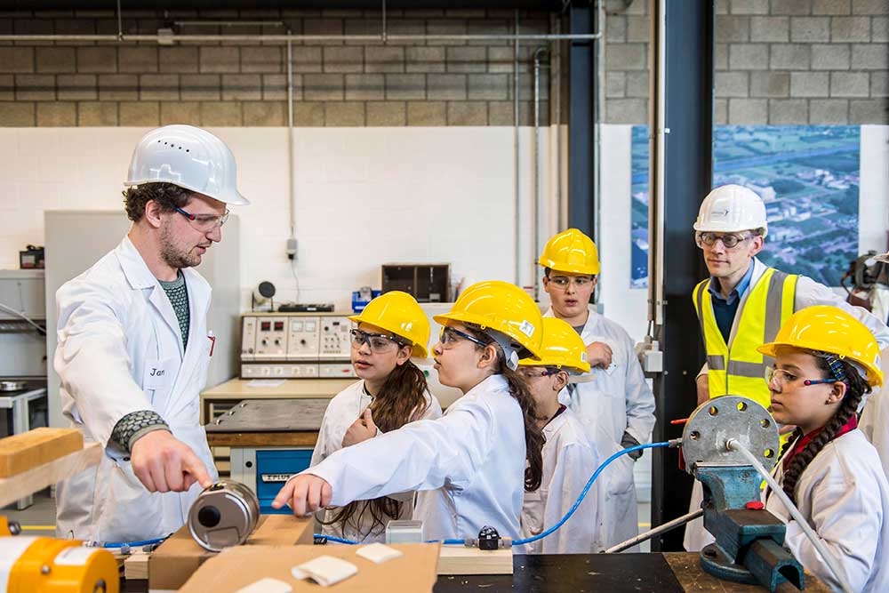 Technologie met een menselijk hart: hoe TADA haar HR-processen automatiseert met Exact Officient 